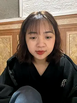 Lonnina online show from November 5, 2025, 7:33 am