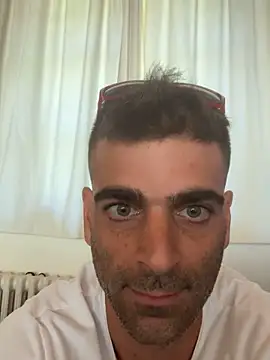 marconeilbiacco99 online show from October 2, 2025, 9:45 am