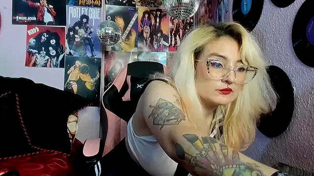 Avril Maria online show from April 30, 2026, 12:06 am