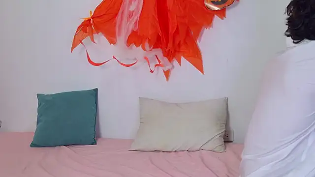 Laura and Kevin online show from October 17, 2025, 4:20 pm