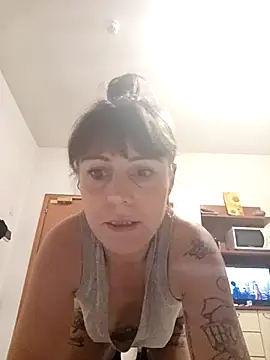 Snapshot of Nikita2406 chatting on October 25, 2025, 6:41 pm Nikita2406 online show from October 25, 2025, 6:41 pm