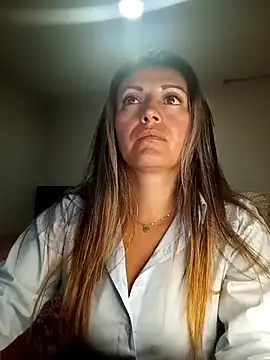 Snapshot of -AngelNova- chatting on November 12, 2025, 10:02 pm -AngelNova- online show from November 12, 2025, 10:02 pm