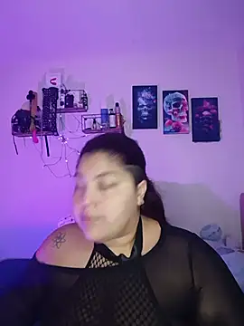 Snapshot of kendra_lil_evill chatting on May 19, 2026, 10:33 am kendra lil evill online show from May 19, 2026, 10:33 am