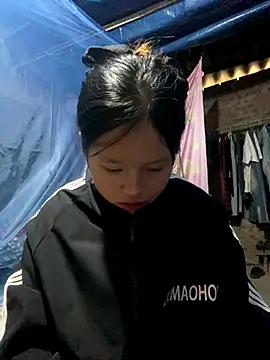 Snapshot of O_o_UwU_o_O chatting on November 2, 2025, 1:54 am O o UwU o O online show from November 2, 2025, 1:54 am