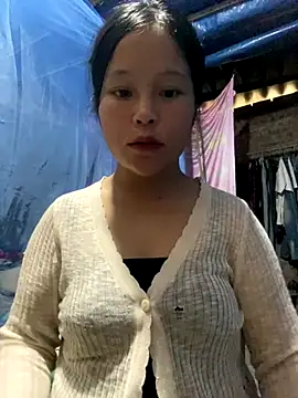 Snapshot of O_o_UwU_o_O chatting on November 3, 2025, 2:50 am O o UwU o O online show from November 3, 2025, 2:50 am