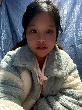 Snapshot of O_o_UwU_o_O chatting on November 24, 2025, 10:04 am O o UwU o O online show from November 24, 2025, 10:04 am