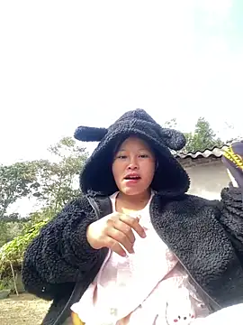 Snapshot of O_o_UwU_o_O chatting on November 16, 2025, 2:27 am O o UwU o O online show from November 16, 2025, 2:27 am