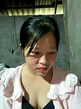 Snapshot of O_o_UwU_o_O chatting on October 17, 2025, 4:16 am O o UwU o O online show from October 17, 2025, 4:16 am