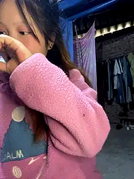 Snapshot of O_o_UwU_o_O chatting on November 4, 2025, 2:26 am O o UwU o O online show from November 4, 2025, 2:26 am