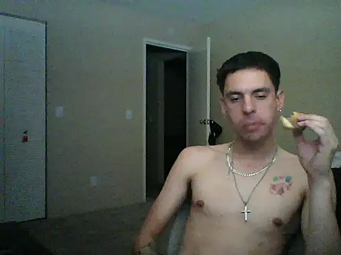 Snapshot of latinosatiro94 chatting on September 11, 2025, 8:25 am latinosatiro94 online show from September 11, 2025, 8:25 am