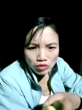 ngan-cute online show from December 14, 2025, 1:17 pm