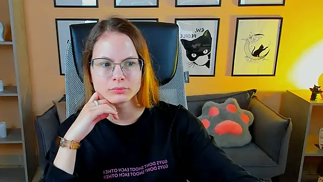 Carrie Rose online show from September 18, 2025, 4:15 am