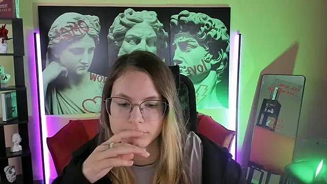 Carrie Rose online show from September 10, 2025, 4:11 am