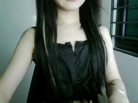 Snapshot of Annabelle-e chatting on October 12, 2025, 5:47 pm Annabelle-e online show from October 12, 2025, 5:47 pm