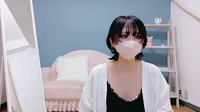 Snapshot of Mio-Mio_o_o chatting on October 17, 2025, 5:44 am Mio-Mio o o online show from October 17, 2025, 5:44 am