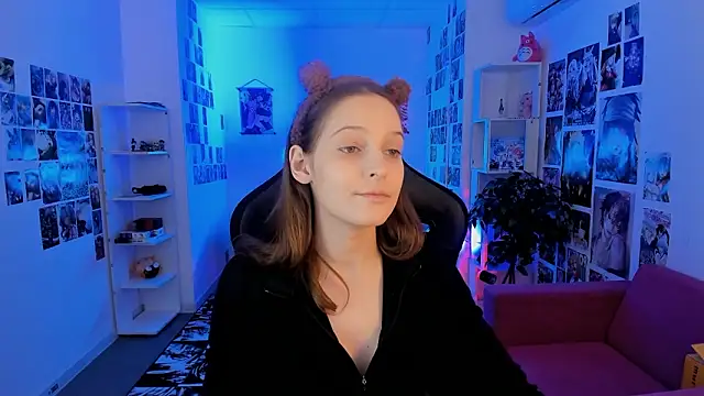 JenniferKiim online show from March 3, 2026, 2:02 pm