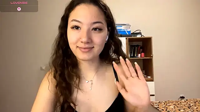 Sakuravice online show from November 5, 2025, 12:08 pm