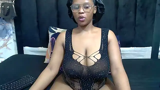 SexyBaddieXXX online show from June 25, 2026, 6:02 pm