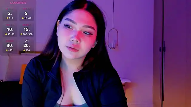 yummmymommy online show from September 9, 2025, 12:14 pm