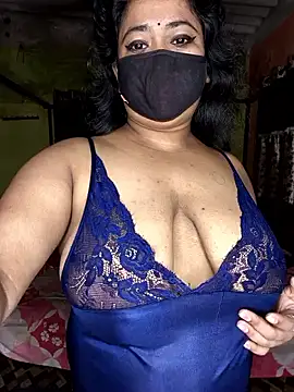 Snapshot of Smile-quien chatting on November 3, 2025, 3:01 am Smile-quien online show from November 3, 2025, 3:01 am