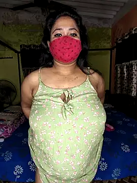 Snapshot of Smile-quien chatting on November 28, 2025, 4:01 am Smile-quien online show from November 28, 2025, 4:01 am