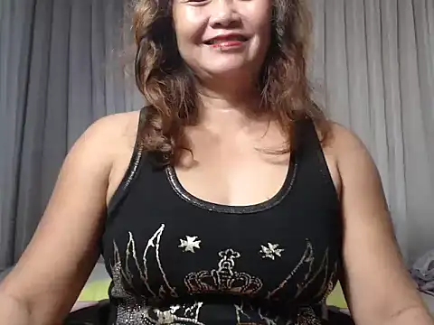 Snapshot of FelisitaG chatting on October 27, 2025, 11:27 pm FelisitaG online show from October 27, 2025, 11:27 pm