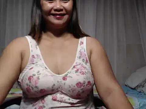 Snapshot of FelisitaG chatting on April 17, 2026, 10:56 pm FelisitaG online show from April 17, 2026, 10:56 pm