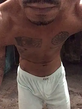 lcsexy45 online show from April 22, 2026, 4:52 am