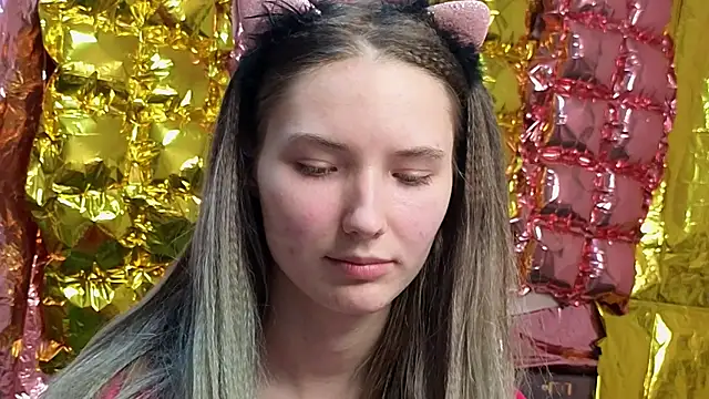  kikiclark   online show from April 21, 2026, 8:26 pm