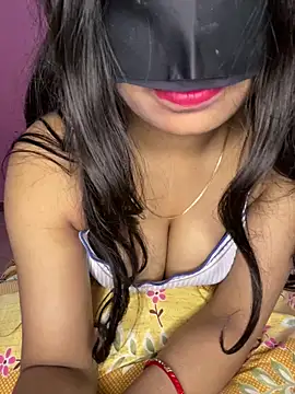 Snapshot of DesiSexyMonika chatting on December 15, 2025, 8:14 pm DesiSexyMonika online show from December 15, 2025, 8:14 pm