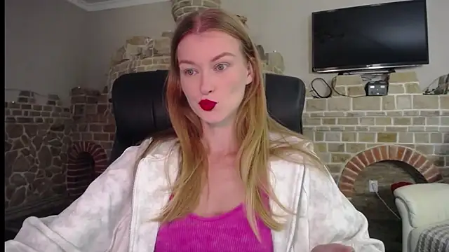 MysticVenus  online show from September 18, 2025, 3:37 pm