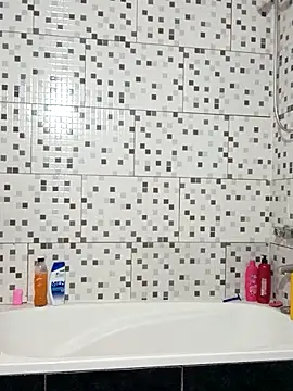 Snapshot of Alex_404040 chatting on September 24, 2025, 10:27 pm Alex 404040 online show from September 24, 2025, 10:27 pm