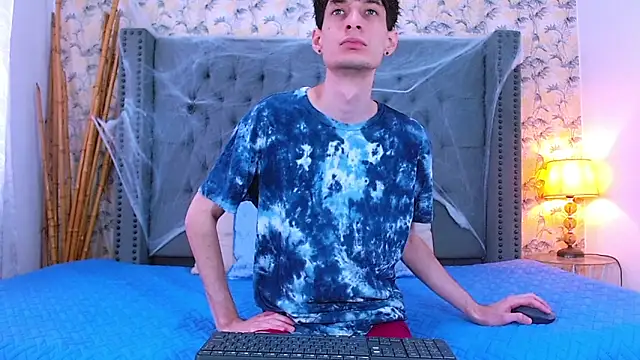 Snapshot of Luke_Carter chatting on October 18, 2025, 1:13 pm Luke Carter online show from October 18, 2025, 1:13 pm