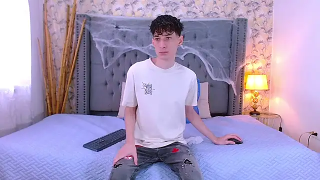 Snapshot of Luke_Carter chatting on October 9, 2025, 1:11 pm Luke Carter online show from October 9, 2025, 1:11 pm