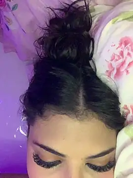 Snapshot of luluzinhax chatting on March 2, 2026, 3:40 am luluzinhax online show from March 2, 2026, 3:40 am