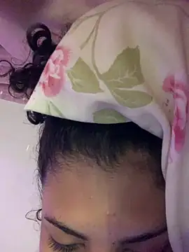 Snapshot of luluzinhax chatting on February 11, 2026, 6:30 pm luluzinhax online show from February 11, 2026, 6:30 pm