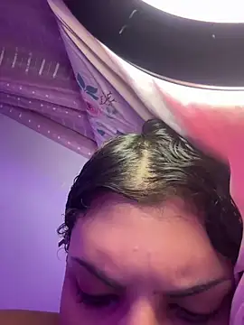 Snapshot of luluzinhax chatting on March 26, 2026, 4:22 am luluzinhax online show from March 26, 2026, 4:22 am