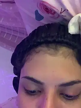 Snapshot of luluzinhax chatting on March 15, 2026, 3:46 am luluzinhax online show from March 15, 2026, 3:46 am