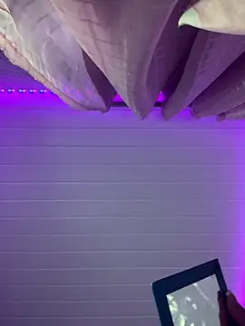 Snapshot of luluzinhax chatting on March 12, 2026, 3:56 am luluzinhax online show from March 12, 2026, 3:56 am