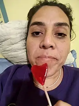 Snapshot of denissebombon chatting on February 14, 2026, 2:56 am denissebombon online show from February 14, 2026, 2:56 am