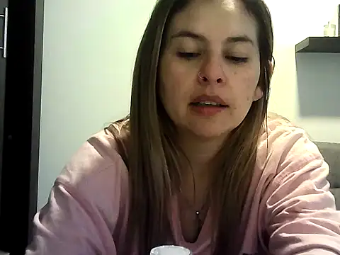 Snapshot of Valery__Rouse_ chatting on April 23, 2026, 12:11 pm Valery Rouse online show from April 23, 2026, 12:11 pm