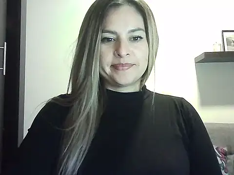 Snapshot of Valery__Rouse_ chatting on April 19, 2026, 3:40 am Valery Rouse online show from April 19, 2026, 3:40 am