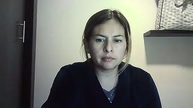 Snapshot of Valery__Rouse_ chatting on April 10, 2026, 12:28 am Valery Rouse online show from April 10, 2026, 12:28 am
