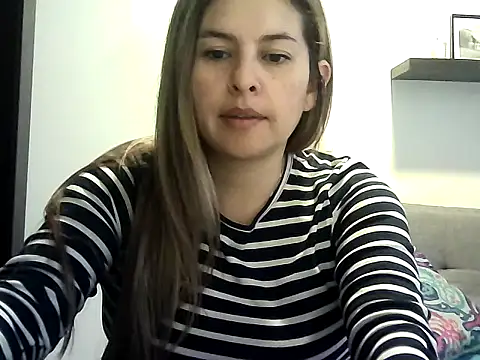 Snapshot of Valery__Rouse_ chatting on April 24, 2026, 8:55 pm Valery Rouse online show from April 24, 2026, 8:55 pm