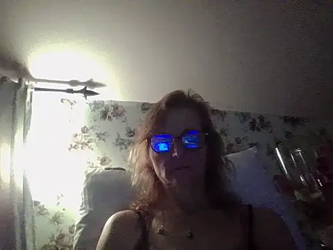 Snapshot of Valinella chatting on December 14, 2025, 7:52 pm Valinella online show from December 14, 2025, 7:52 pm