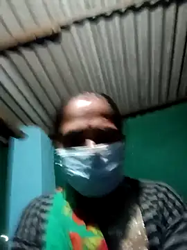 Snapshot of Hot-honi chatting on November 3, 2025, 2:09 pm Hot-honi online show from November 3, 2025, 2:09 pm