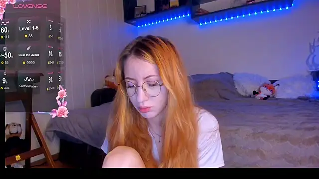 Snapshot of DaddysLittleSlutfox chatting on December 15, 2025, 5:57 am DaddysLittleSlutfox online show from December 15, 2025, 5:57 am