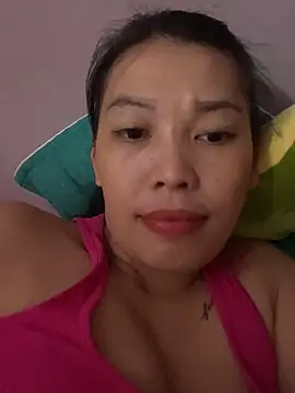 Bear-cute00 online show from September 25, 2025, 12:33 pm