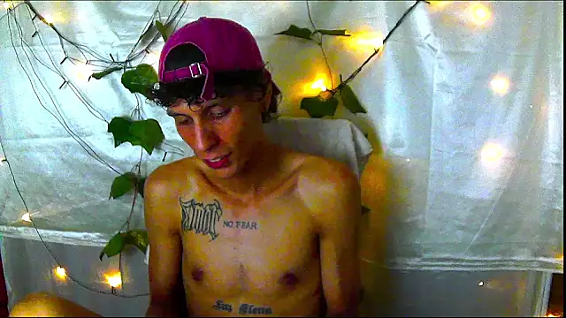 Crxxxsh online show from September 20, 2025, 7:13 am