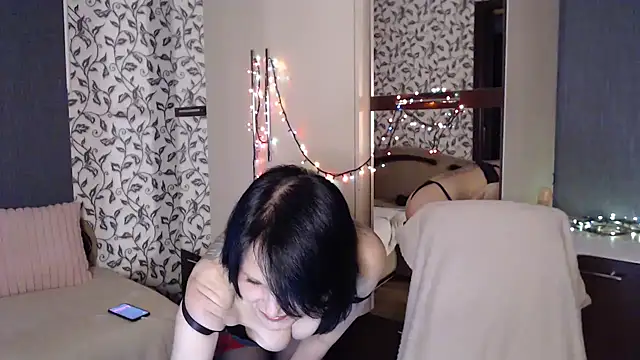 Snapshot of AmoraLuv chatting on February 21, 2026, 9:50 pm AmoraLuv online show from February 21, 2026, 9:50 pm